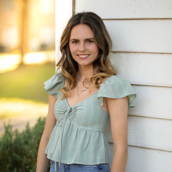 Meet your Posher, Avery - Picture 1 of 1